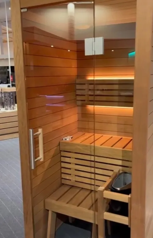 Le Sauna Harvia avec le bois . Aspen ,Abachi,thermoaspen,Thermoalder,pine , Spruce 
