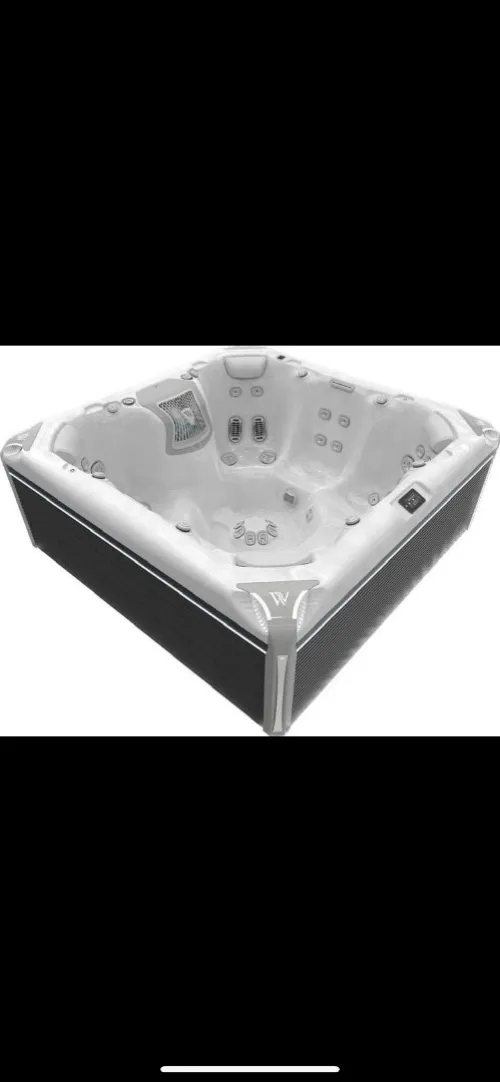 Equipements piscine Emaux , Spa jacuzzi Sundancespas