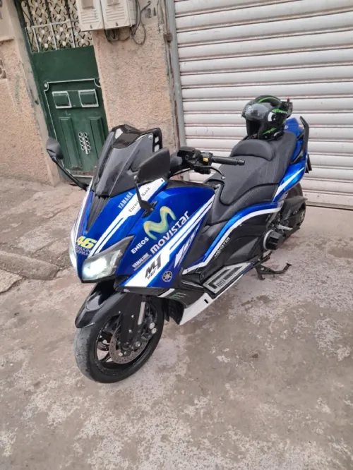 Tmax Lux max Yamaha 2016