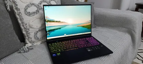 ACER PREDATOR HÉLIOS NEO 16 AI Rtx 5060 / Ultra 7 2nd gen