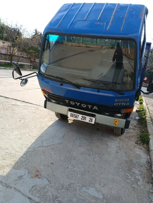 Toyota Bu84 
