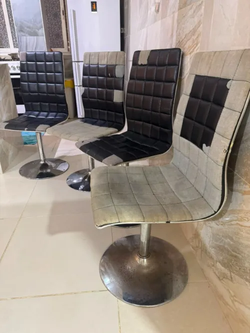 Chaises a pied rotatif