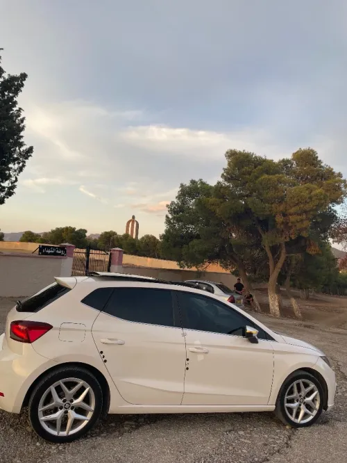 Seat Ibiza 2018 HIGH