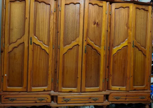 Chambre à coucher 6 portes