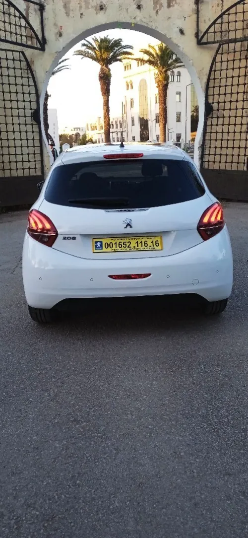 Peugeot 208 2016 Allure Facelift