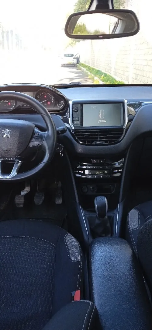 Peugeot 208 2016 Allure Facelift