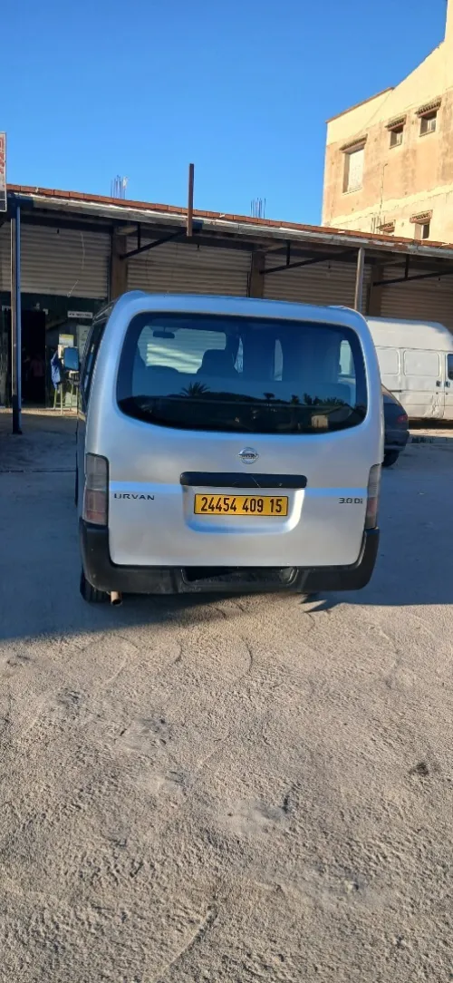 Nissan Urvan 2009