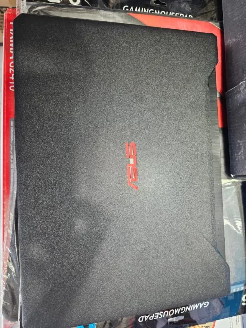 ASUS TUF FX505GE/15.6" Full HD (1920 x 1080 pixels) 60HZ /Processeur : Intel Core i5-8300H/8GB/256 GB SSD/Carte Graphique : GTX 1050 Ti 4GB