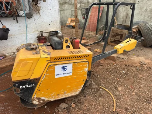 Location mini compacteur