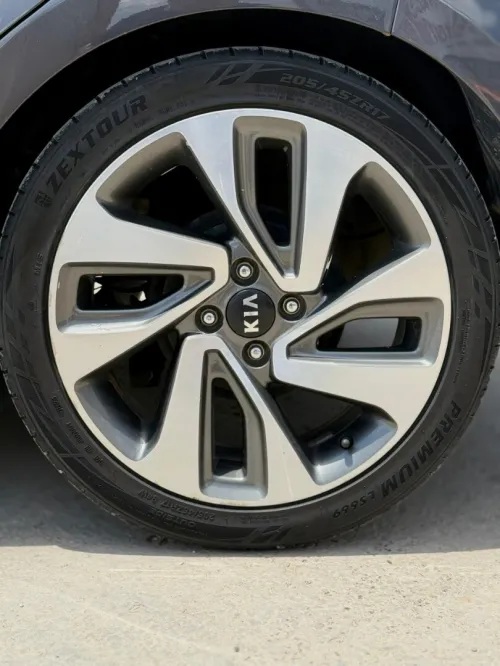 Kia Rio 5 portes 2015 Funny Facelift 