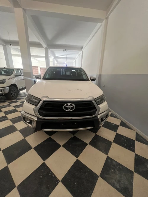 Toyota Hilux revo 2025 فطيم