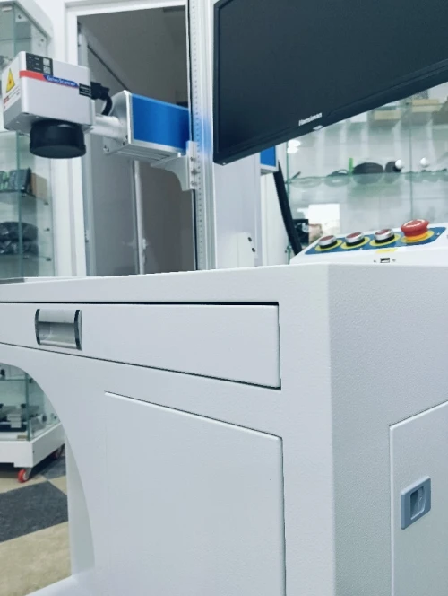 Fiber laser marking machine