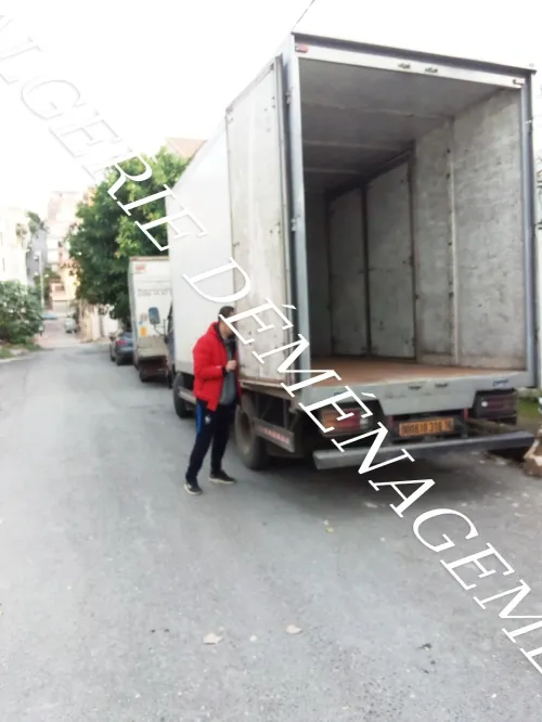 ترحيل و نقل الاثاث للخواص و الشركات @