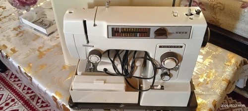 Machine a coudre Toyota - ماكنة خياطة