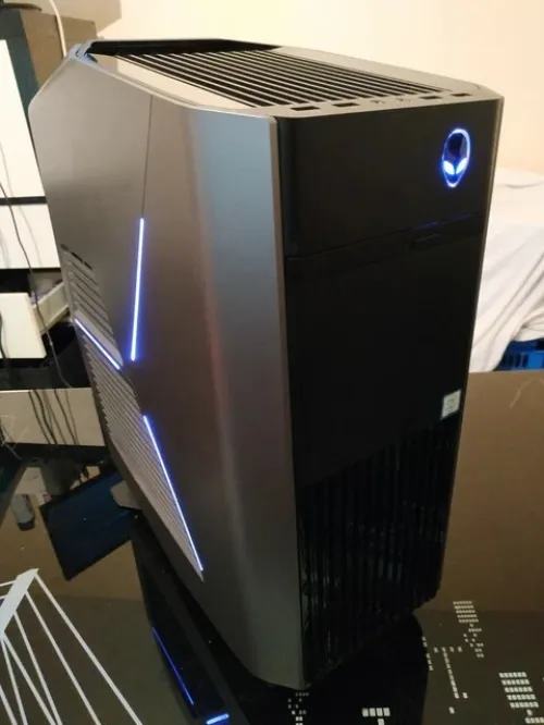 Alienware Aurora R6 i7-7700 8GB DDR4-NVME 256GB+1TB HDD -GTX 1050 Ti