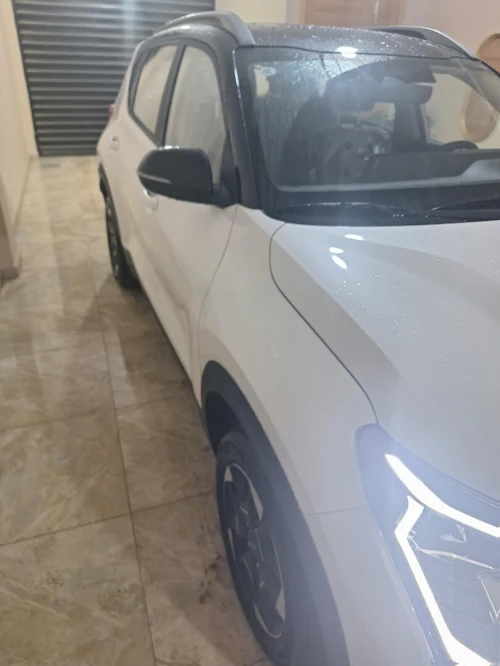 Kia Sonet  2025 luxury version global la toute options
