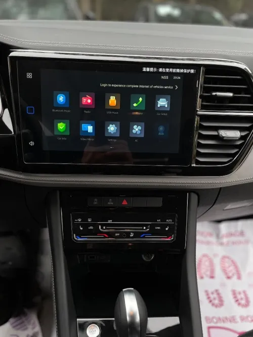 Volkswagen Jetta 2025 Vs5