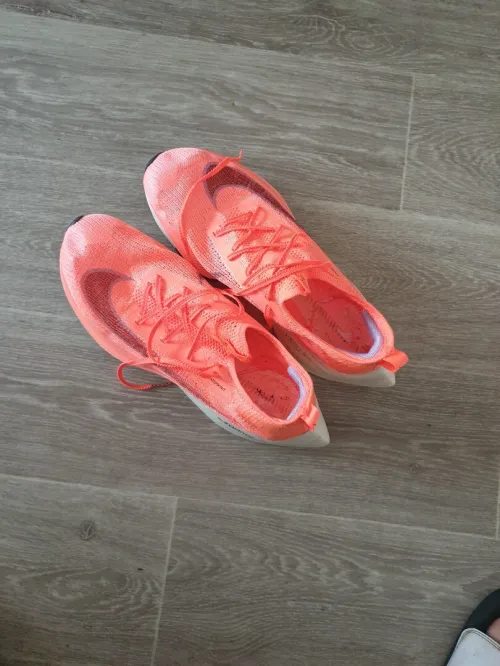 NIKE ADIDAS NIKEZOOMX