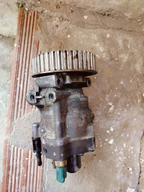Pompe injection renault kangoo 
