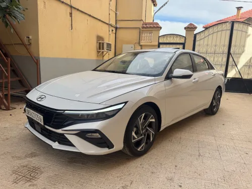 Hyundai Elantra 2025 Glx