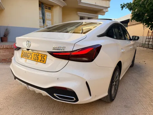 MG MG5 2026 Luxury