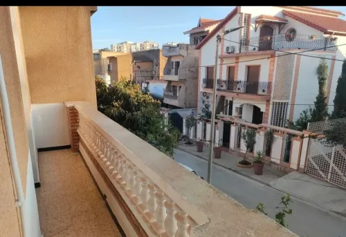Location Appartement Niveau de villa F4 Alger Chevalley