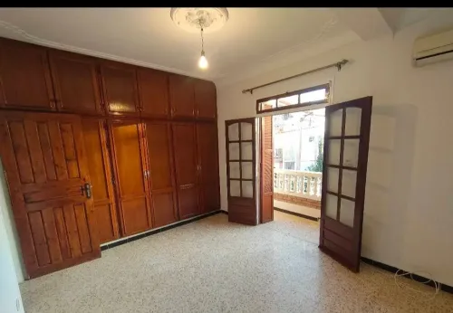 Location Appartement Niveau de villa F4 Alger Chevalley