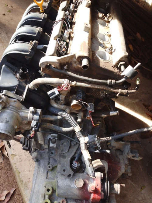 Moteur Toyota Yaris 2004 1.3 vvti + boîte de vitesses