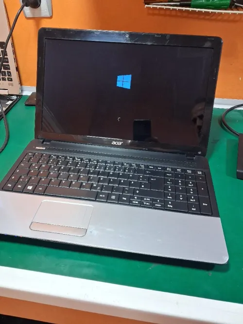 Acer Q5WV1. i5, 8Go de ram et 500 Go de disque
