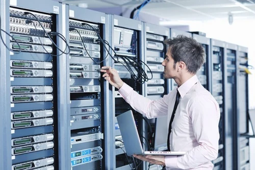 Help Desk & Ingénieur Support (réseau informatique )