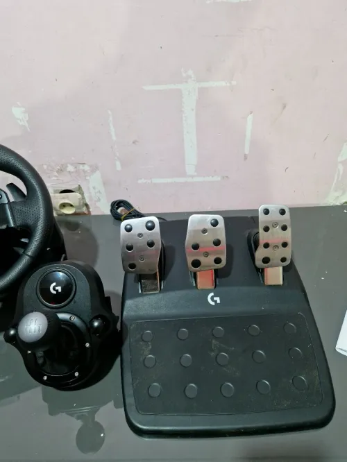 Logitech g923