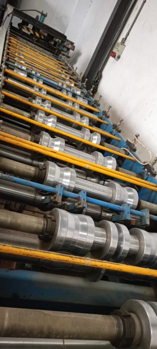 À VENDRE : Machine TN40 pour cintrage de tôle pré-laquée ou galvanisée