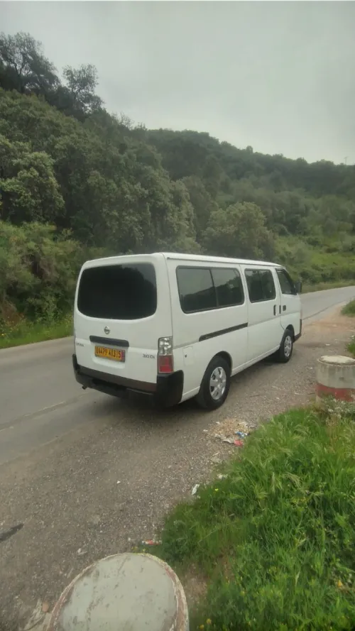 Nissan Urvan 2013