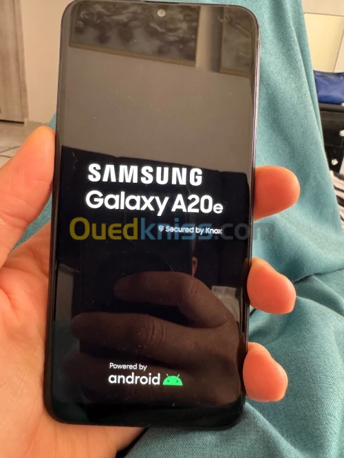 Samsung A20e