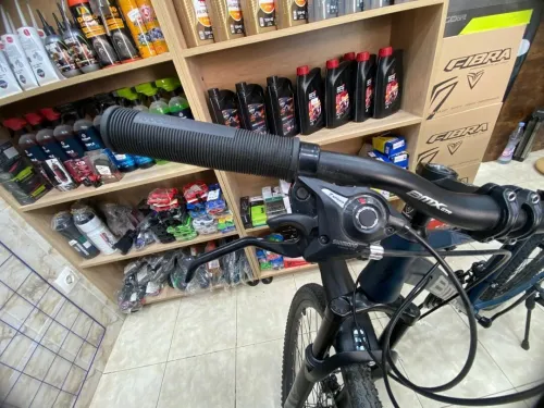 VELO BMX GTR 776