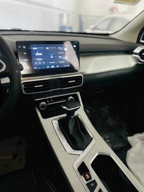 Geely Coolray 2025 بوات اوطو مفيهاش طوا