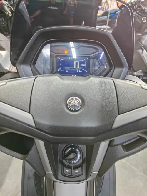 Yamaha Nmax 2025