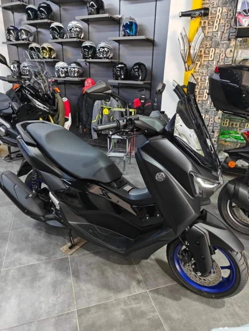 Yamaha Nmax 2025