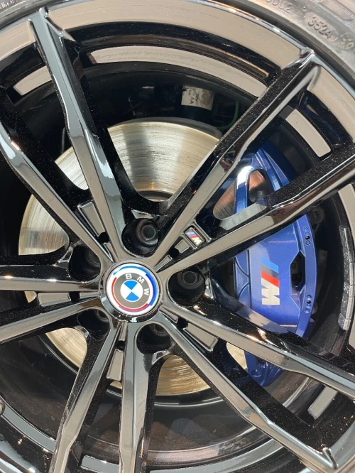 BMW Série 3 2024 M performance