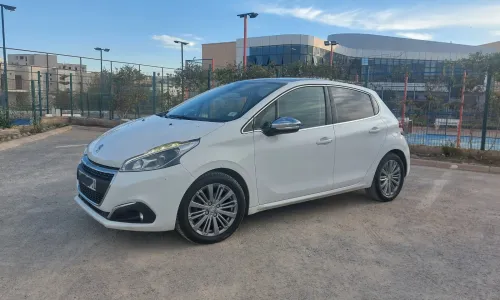 Peugeot 208 2016 Active Facelift