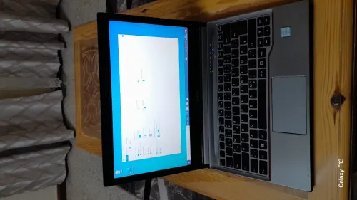 Fujitsu lifebook E736