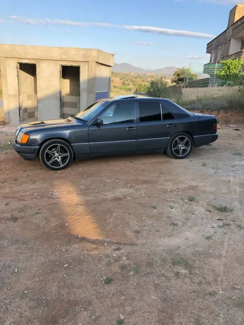 Mercedes E320 1988 Benz