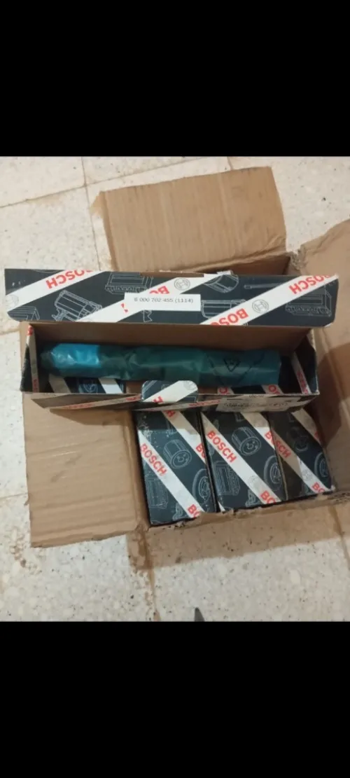 14 انجكتور MTU 1600 بوش للبيع حالة ممتازة 14 injecteurs MTU 1600 Bosch a vendre tres bon etat