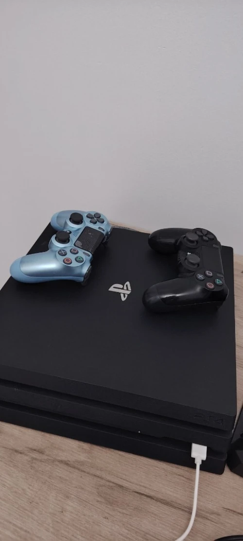 Playstation 4 pro 1TB flaché