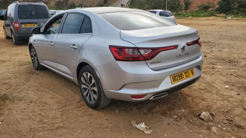 Renault Megane 4  2023 Iconic