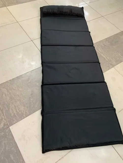فرشة تخييم قابلة للطي