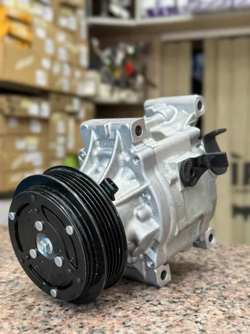 COMPRESSEUR CLIM FIAT 500. ORIGINAL 