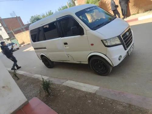 Gonow Mini bous 2014 7 plas