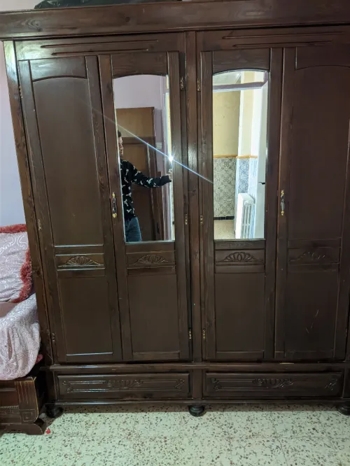 Cabinet 4 port 175 cm  خزانة