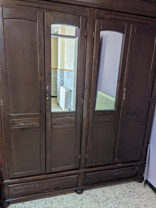 Cabinet 4 port 175 cm  خزانة